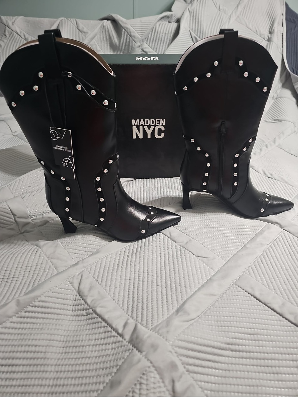 Madden NYC KittenHeelStuddedFauxLeather Pointed-ToeWesternBootsInBlack Size 9NEW